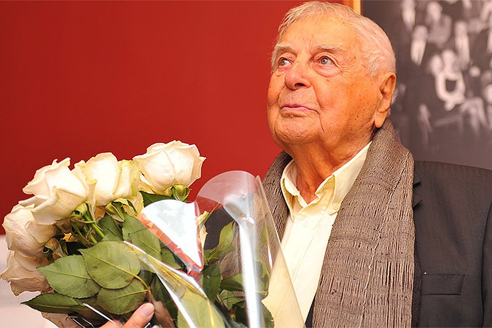 Юрий Любимов - в одном из последних интервью «Комсомолке»: Я едва не заколол шпагой Пастернака