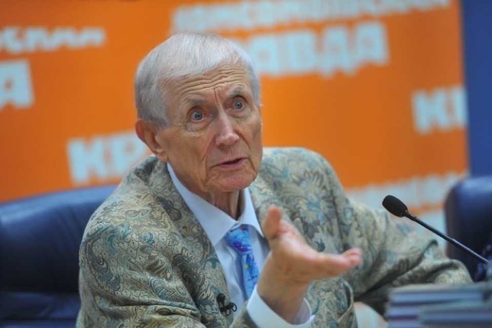 Евгений Евтушенко на гастролях попал в больницу