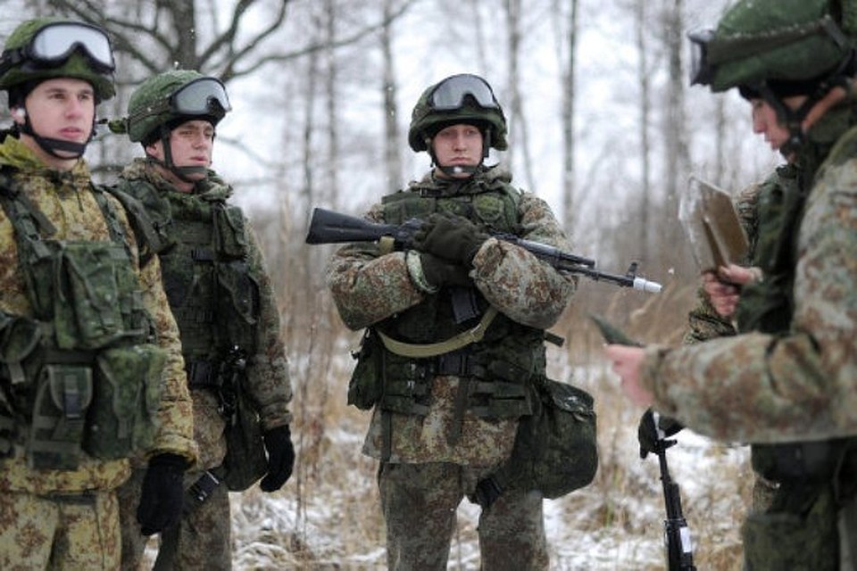 Военные предпочитают ижевский АК-12 в качестве вооружения «Ратника». Фото: РИА Новости
