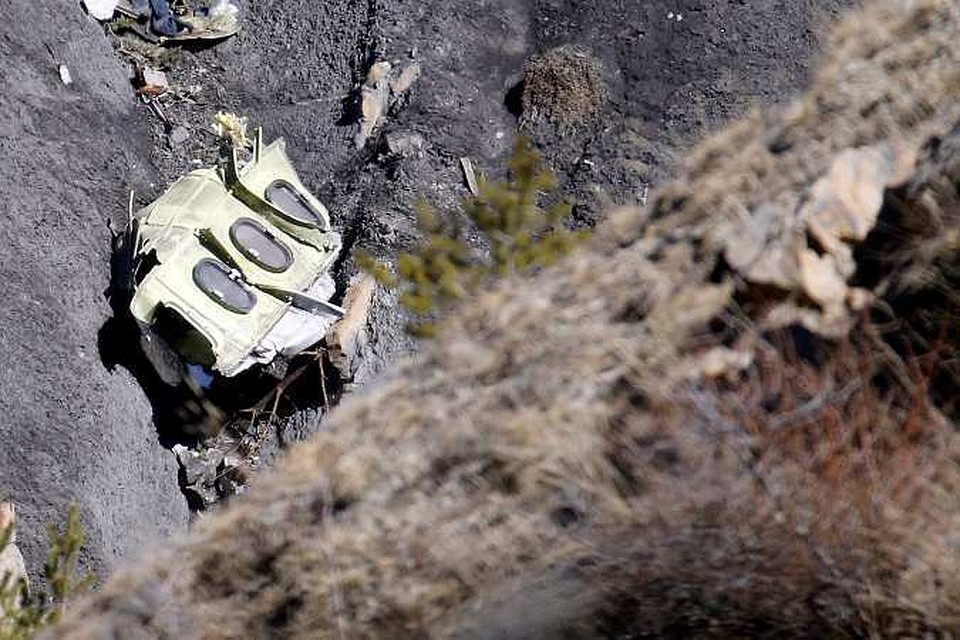 Командир экипажа рухнувшего во Франции А-320 пытался спасти пассажиров и самолет до последней минуты
