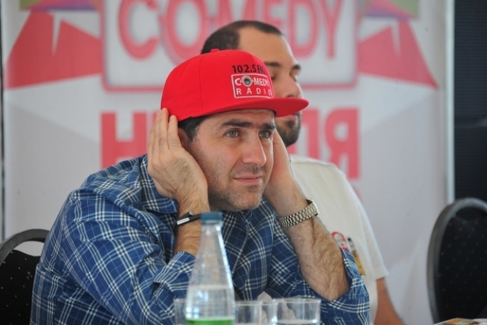 Артур Джанибекян вместе с товарищами по КВН основал клубное шоу Comedy Club в 2003 году