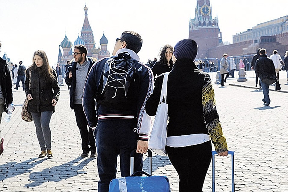Москва все-таки оказалась не резиновой. На фоне кризиса многие москвичи решили променять столичную жизнь на более спокойную провинциальную.