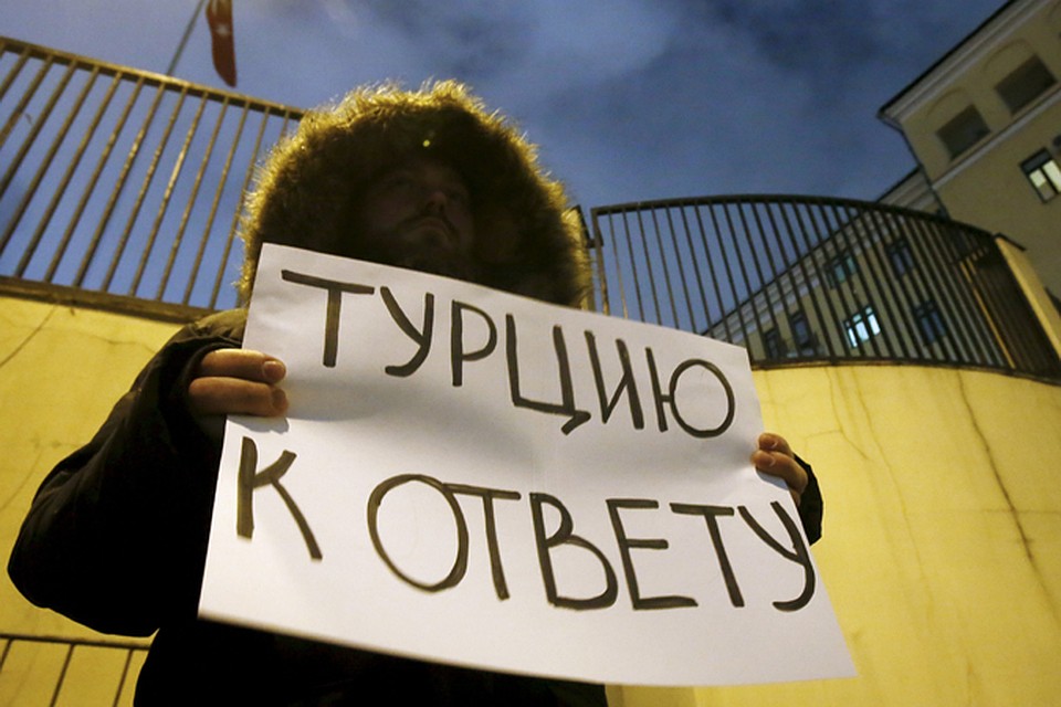Не знаю, как кто, лично я совершенно не вижу здесь поводов ни для паники, ни для объявления войны. Ни нам, ни нами