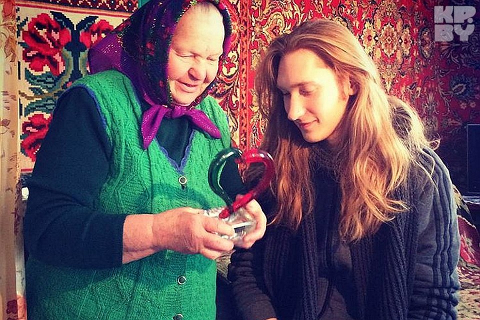 Одним из первых, с кем Александр Иванов разделил радость победы, стала его бабушка по линии матери. Фото: из семейного архива