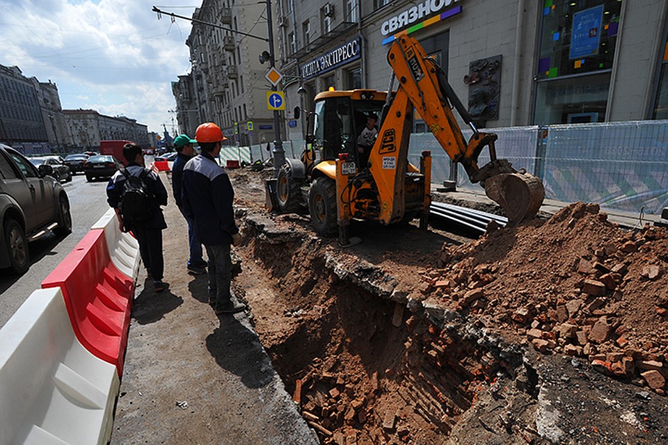 Например, можно пожаловаться, если на раскопанной улице нет настила для пешеходов