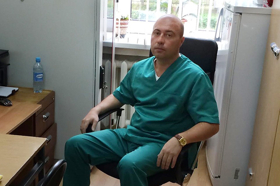 За плечами у Станислава - годы работы в реанимации.