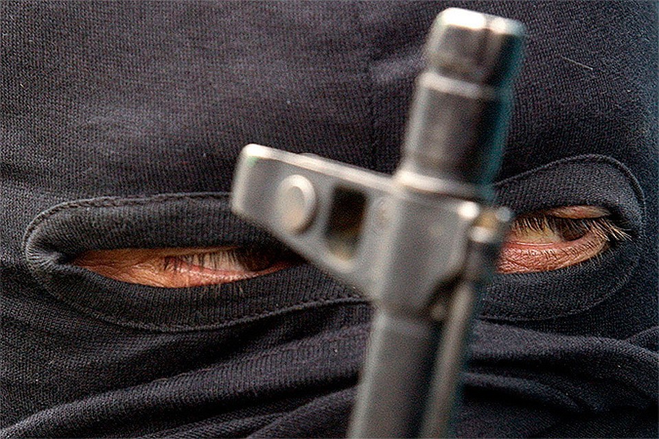 И в России, и на Западе постоянно задаются вопросом: что заставляет парней из нормальных семей идти в боевики, шахиды?