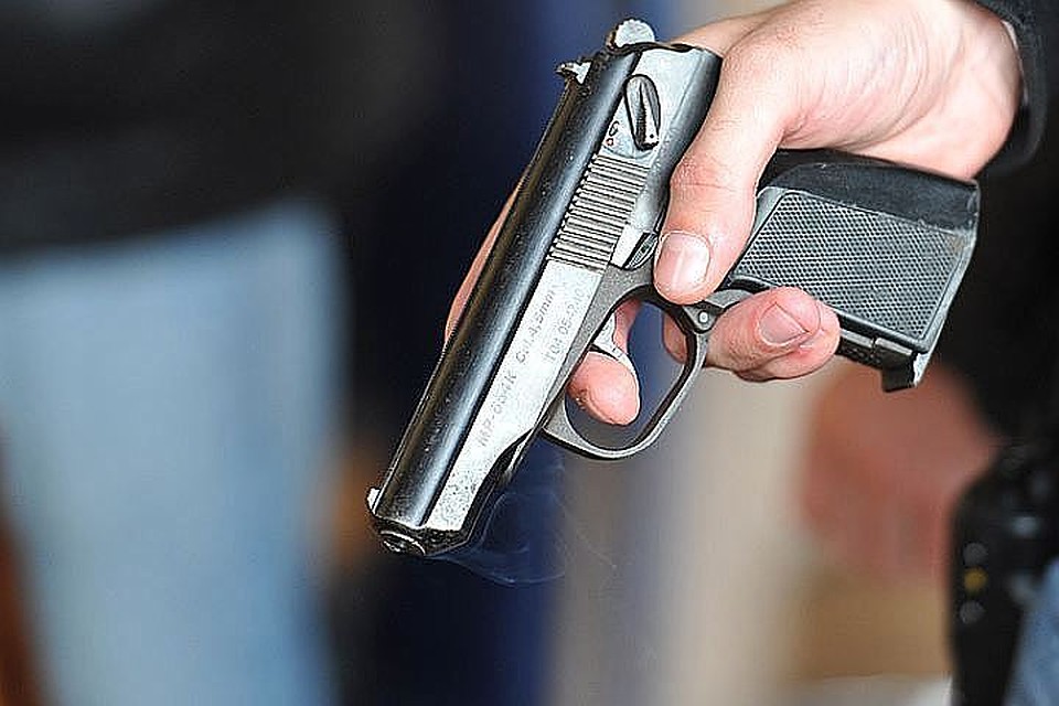 Преступники начали стрелять, не выходя из машины