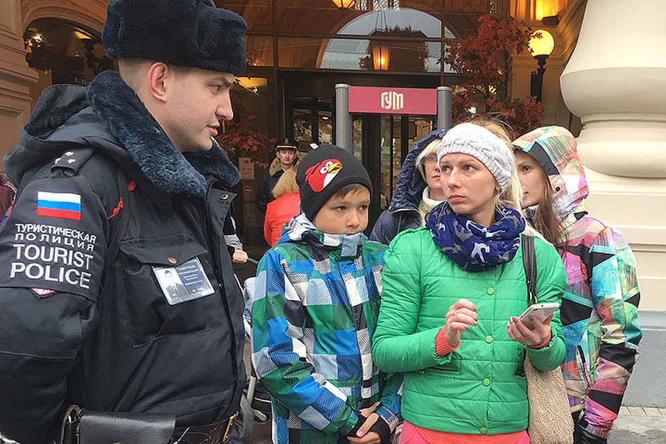 Чаще всего к туристическим полицейским за помощью обращаются иностранные граждане.