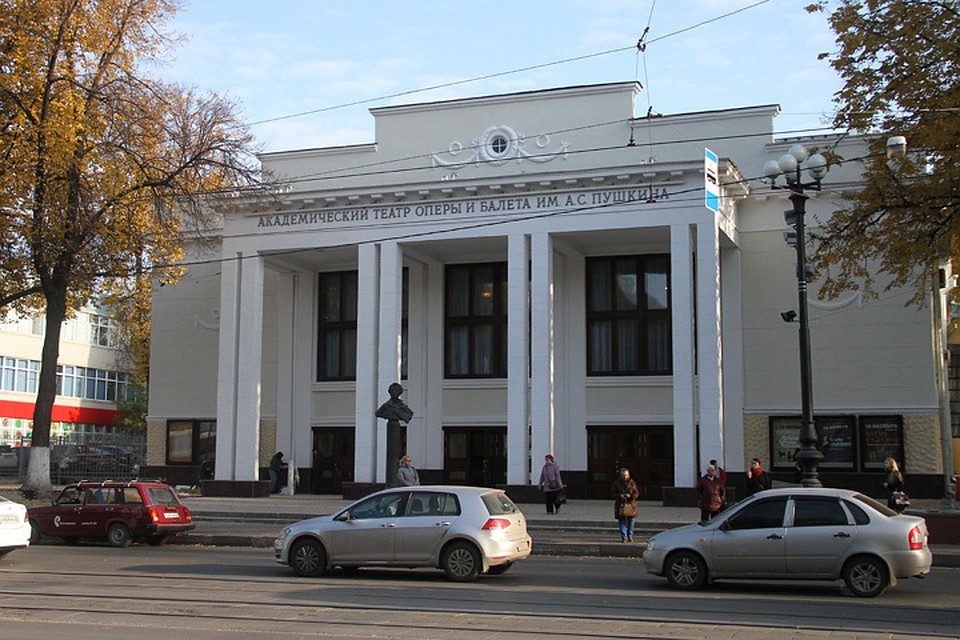 Безусловным лидером по уровню государственных дотаций в Нижнем Новгороде считается Нижегородский театр оперы и балета им. А. С Пушкина.