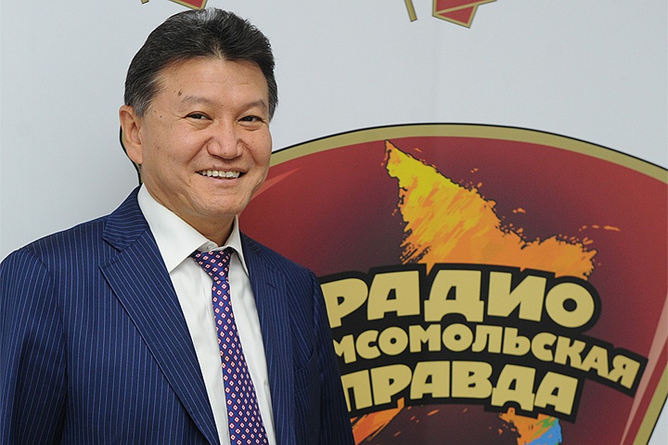 Кирсан Илюмжинов в студии радио "Комсомольская правда"