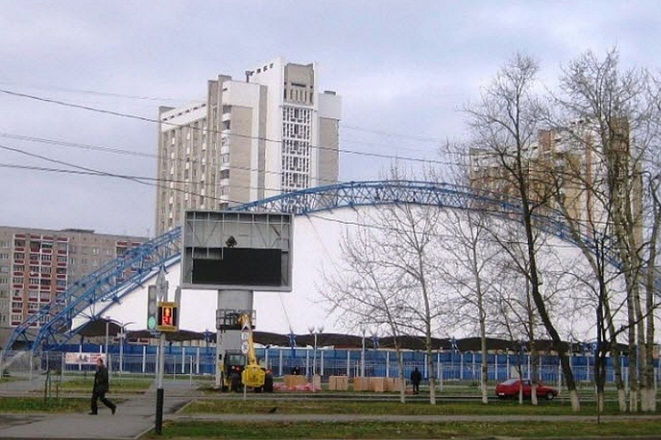 Гомельчане жалуются на громкую музыку от ледового катка. Фото: соцсети