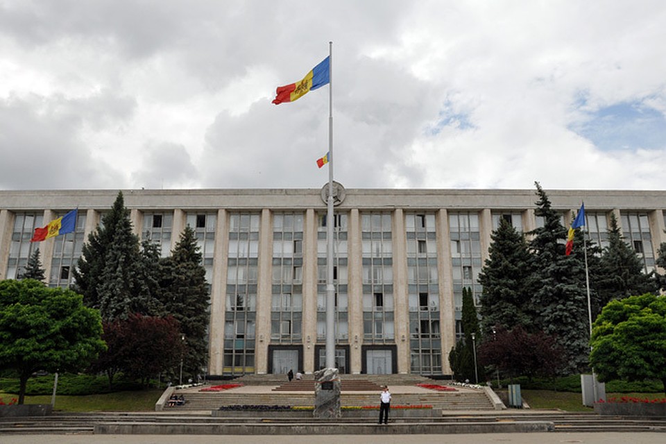 Кому-то придется уйти