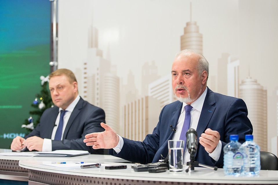 Вадим Шувалов считает необходимым привлечь бизнес-сообщество города к развитию школ Сургута
