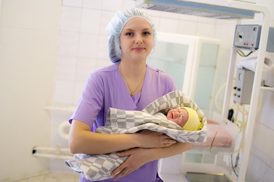 За 2015 год в области родилось 14 734 малышей — 7 228 девочек и 7 435 мальчиков