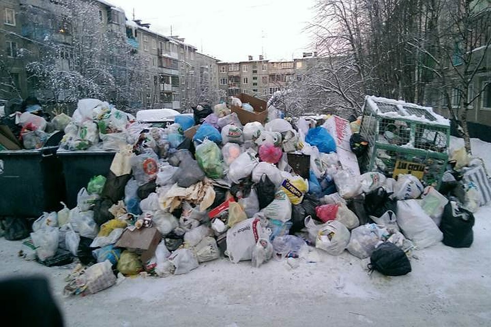 Горы мусора выглядят вполне эстетично и даже смахивают на изысканный арт-объект из галереи современного искусства. Если не принюхиваться, конечно. Фото: Наталья Иванова