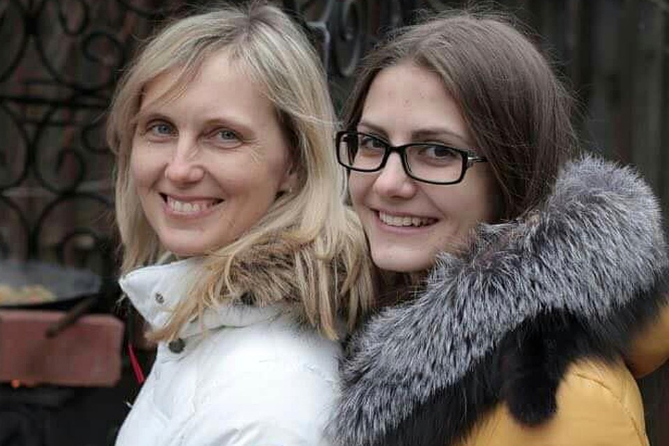 Елена Переверзева с дочерью Дашей