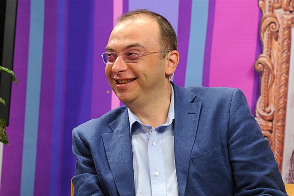 Эфир с участием гостя: Режиссёр, худрук «Геликон-Оперы» Дмитрий Бертман: «Обожаю ходить на корриду в Испании! Такая драма!»