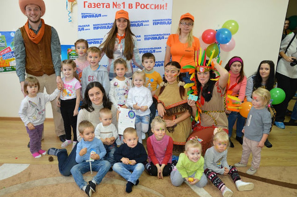 Наши чемпионы и их родители Фото: Анастасия МЕДЫНЦЕВА