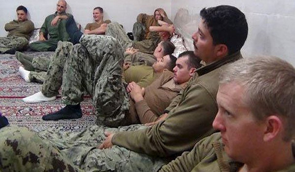Задержанные иранцами военнослужащие США. Фото: REUTERS