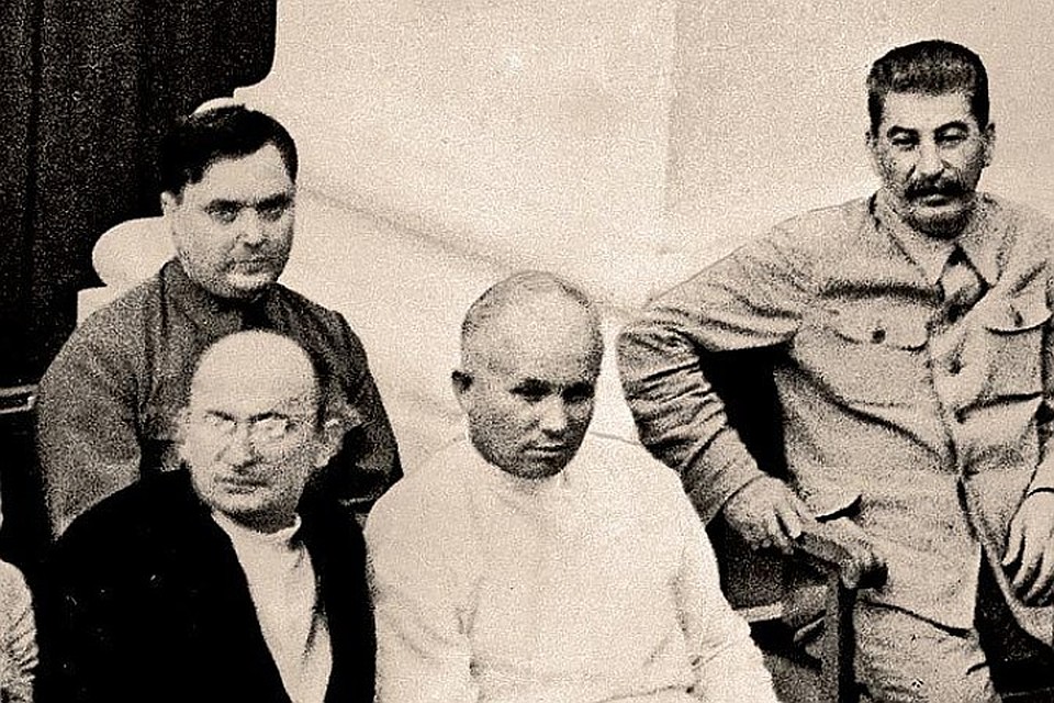 Георгий Маленков, Лаврентий Берия, Никита Хрущев, Иосиф Сталин
