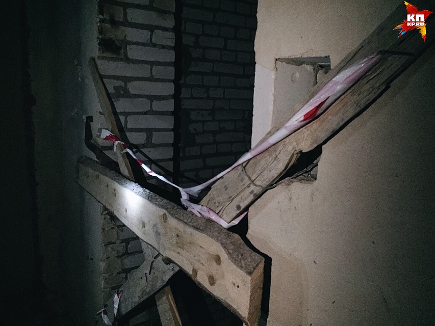 Заброшенные шахты лифтов. Фото: Иван ФЕДОСЕЕВ