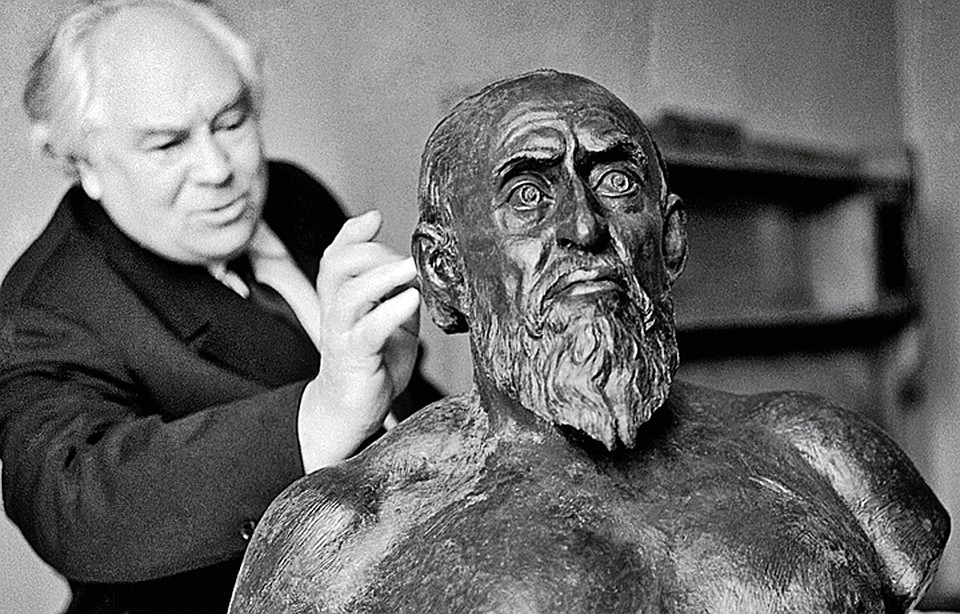 Единственный «памятник» Грозному создал советский антрополог и скульптор Михаил Герасимов. Он восстановил облик Ивана Васильевича по его черепу. Фото: Олег КУЗЬМИН/ТАСС