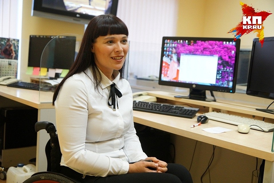 «Общительная и ответственная», - так отзываются об Анастасии коллеги. Фото: Алексей БУЛАТОВ