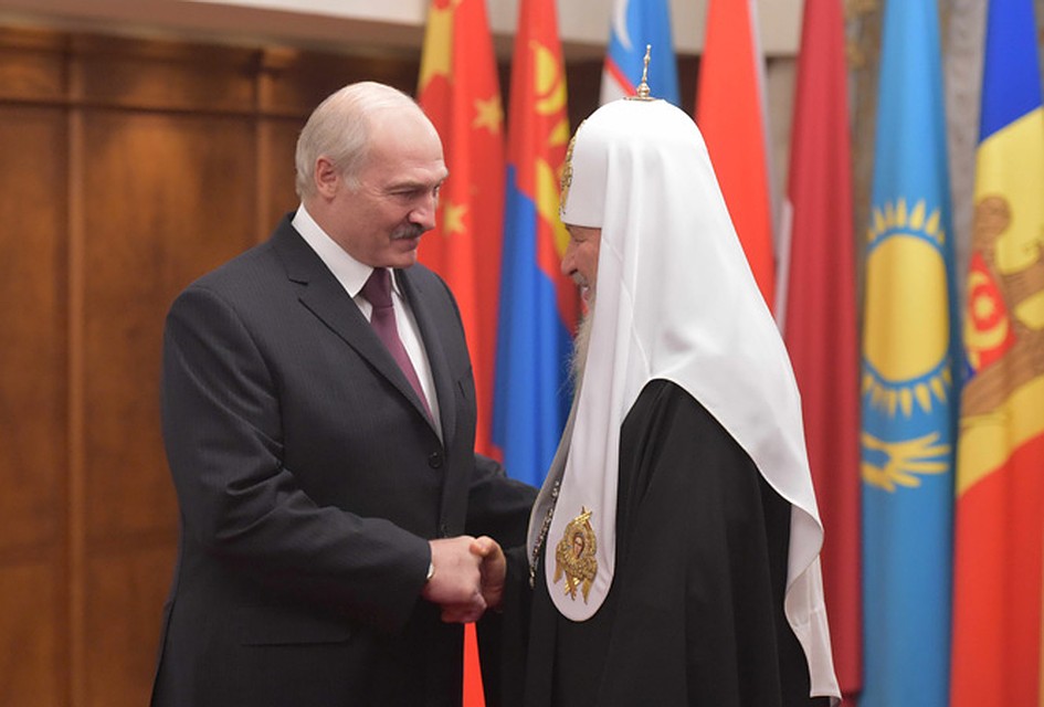 Александр Лукашенко поздравил Патриарха Кирилла с юбилеем.
