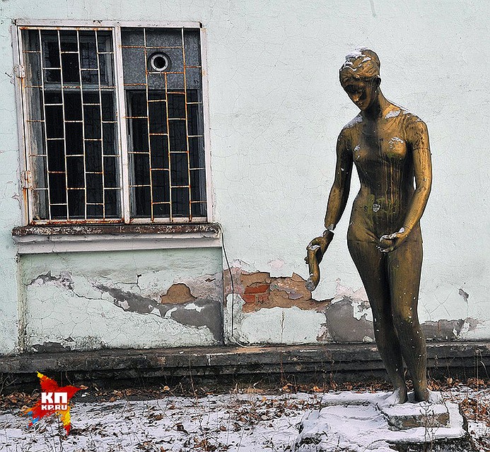 Остатки "роскоши" соцреализма в городке Могоча. Фото: Виктор ГУСЕЙНОВ