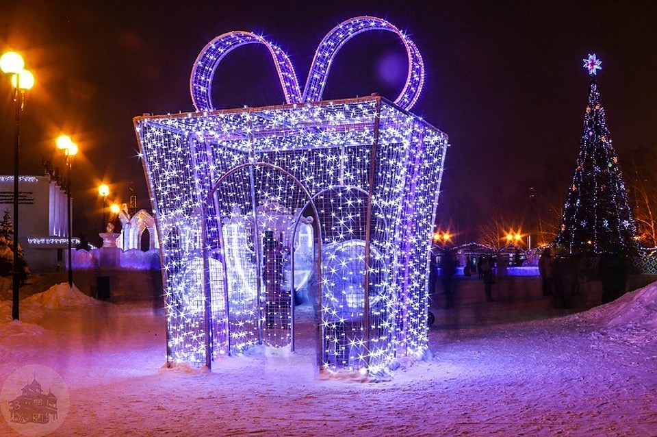 Ледовый городок в Ижевске "зажгли"