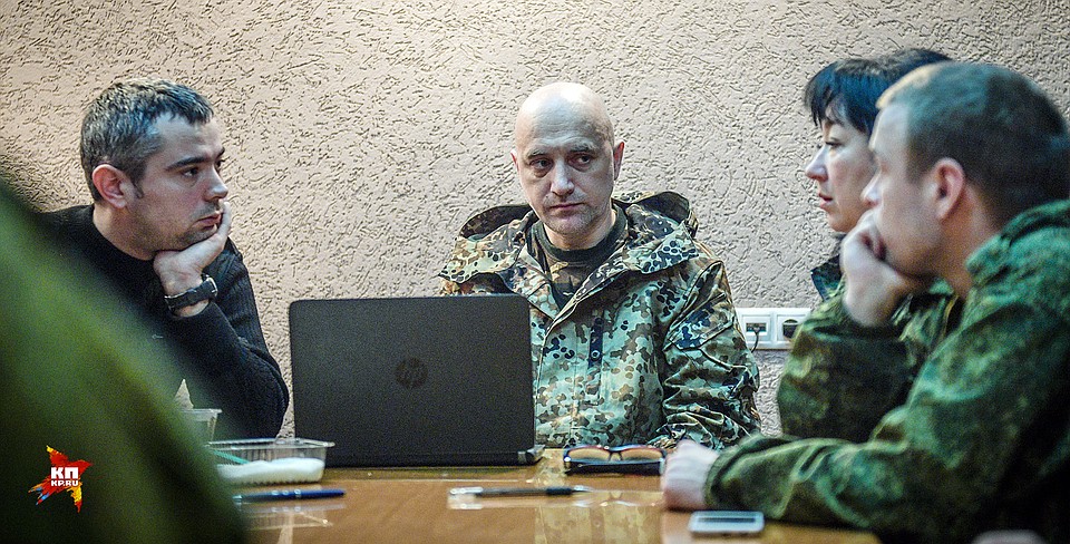 Прилепин - заместитель командира батальона спецназа по работе с личным составом армии ДНР. Замполит. Или политрук Фото: Виктор ГУСЕЙНОВ