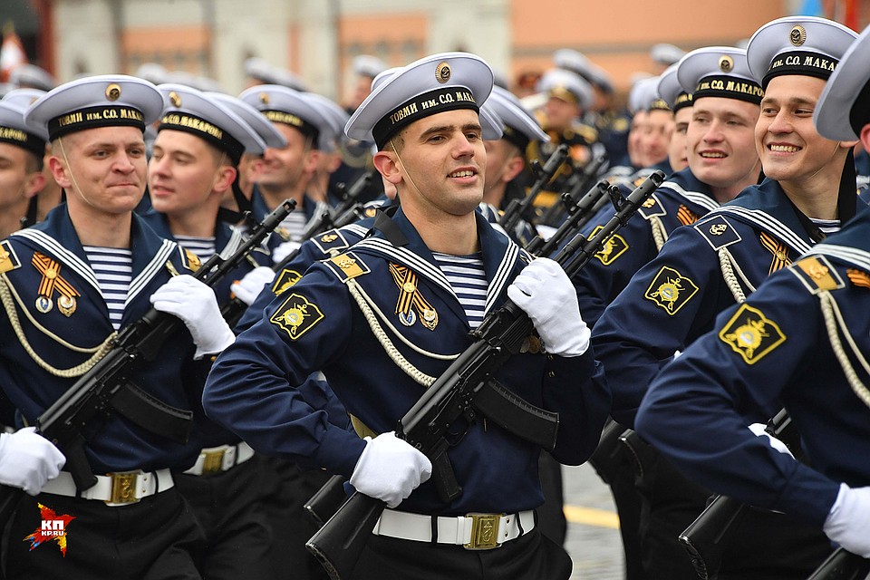 Парадные расчеты на Красной площади Фото: Владимир ВЕЛЕНГУРИН