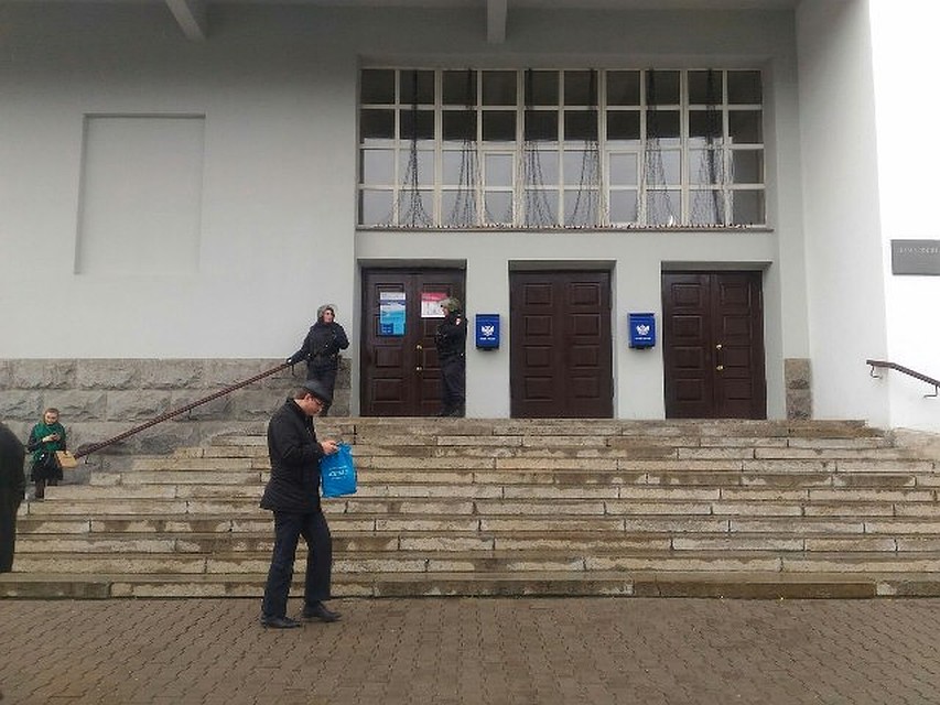 Среди заминированных зданий банки, школы, почта, детсадики, и торговые центры Фото: Алексей БУЛАТОВ