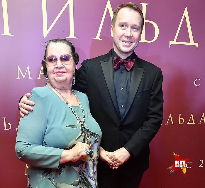 Евгений Миронов с мамой Фото: Михаил ФРОЛОВ
