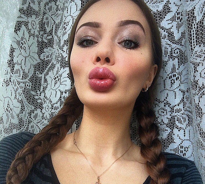 Александра с удовольствием делится селфи в соцсетях. Фото: СОЦСЕТИ
