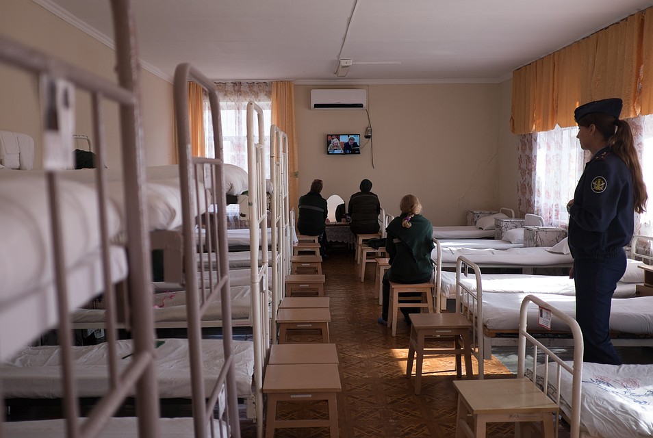 В такой камере и сидит Надежда Цапок в женской колонии Фото: Артем ФИЛАТОВ