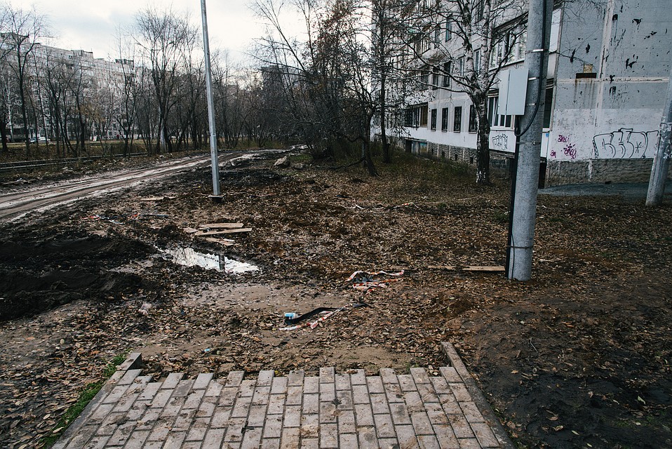 Дорога здесь обрывается крайне неожиданно Фото: Альберт ДЗЕНЬ