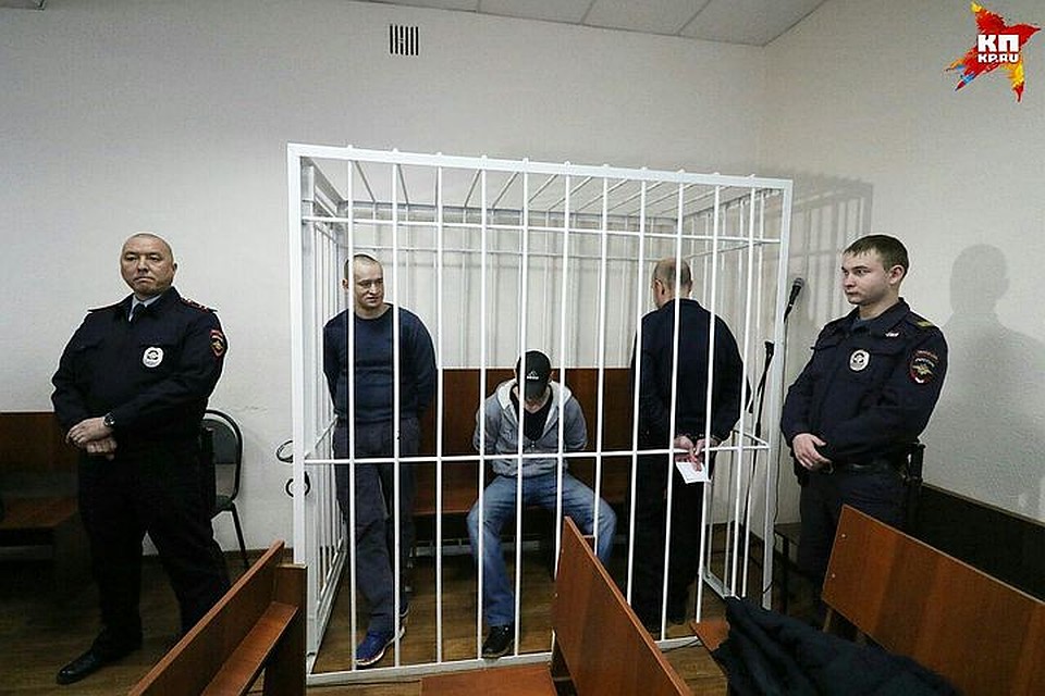 За попытку изнасиловать вызванного на дом врача саратовцы получили 24 года на троих. Фото: Михаил ЕГОРОВ