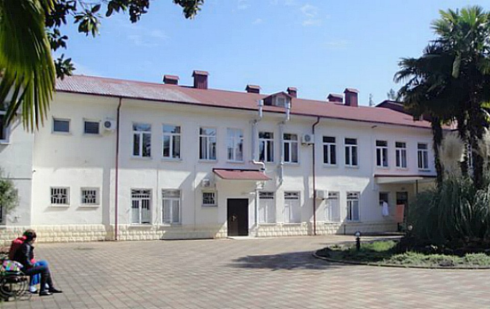 Второй раз девушку привезли уже на скорой.