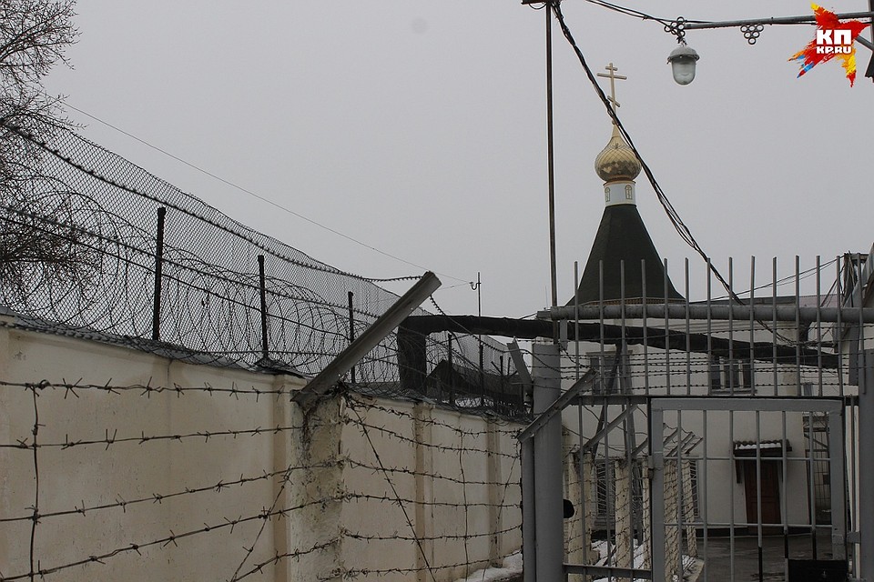 В колонии №1 сидит 152 убийцы. Причем у трети из них в приговоре значится «смертная казнь». Но после введения моратория в 1997 году, высшую меру этим головорезам заменили на пожизненное Фото: Роман ЛЯЛИН