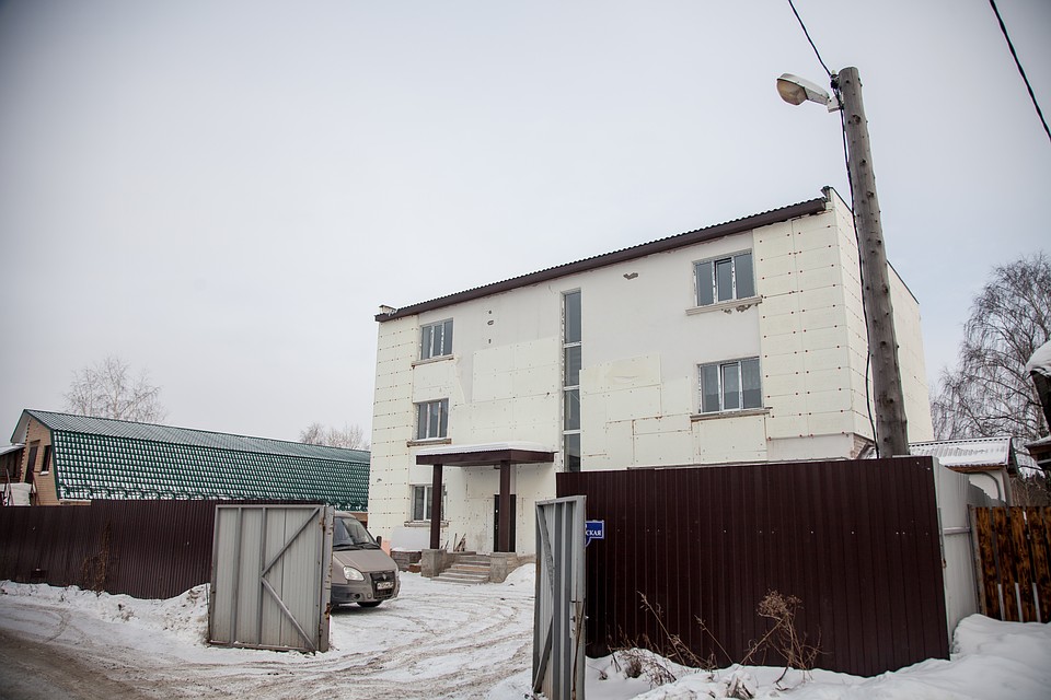 Приют «Мария» занимает трехэтажное здание в частном секторе на Нагорном Фото: Николай ОБЕРЕМЧЕНКО