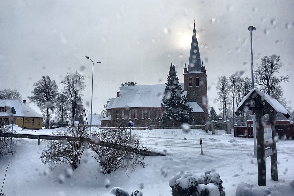 Церковь в Авинурме. Фото: Полина Жукова.