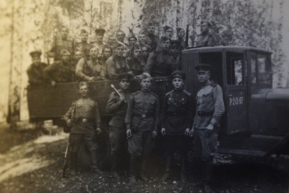 Из 50 солдат, охранявших поезд с ядерным оружием в 1951 году, остались только двое. Фото: из личного архива Валентина Парадеева