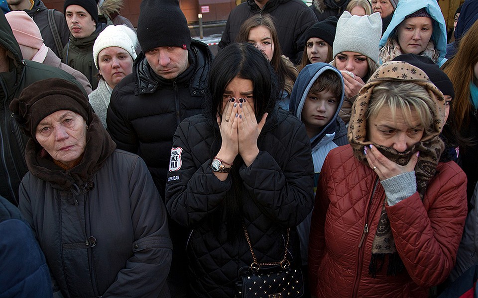 По последним данным, в результате ЧП погибли 64 человека, и еще 44 пострадали Фото: REUTERS