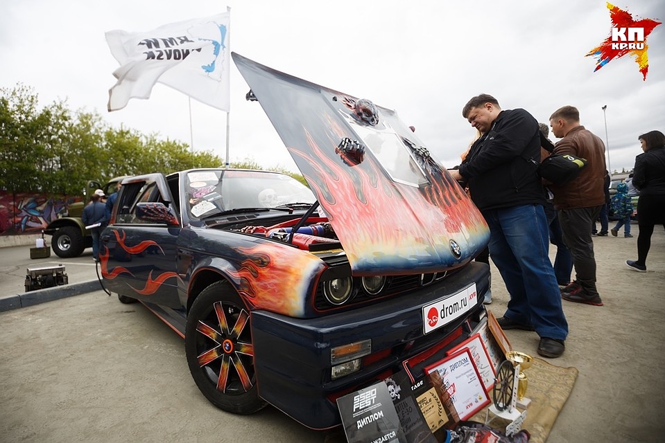 «Призрачный гонщик» был когда-то BMW E30. Фото: Валерий ЗВОНАРЕВ