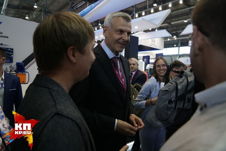 На выставке "Иннопром-2018" нет стенда Магаданской области. Зато есть ее губернатор - Сергей Носов. Фото: Алексей БУЛАТОВ