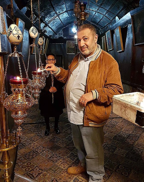 Местные уверены, что Михаил приторговывал наркотой, да и сам был большим любителем дури.