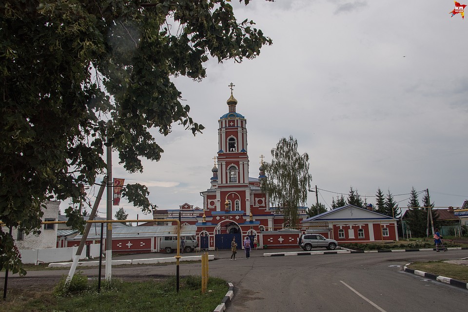 Древний храм находится рядом с музеем истории Тетюшинского края Фото: Виктор ГУСЕЙНОВ