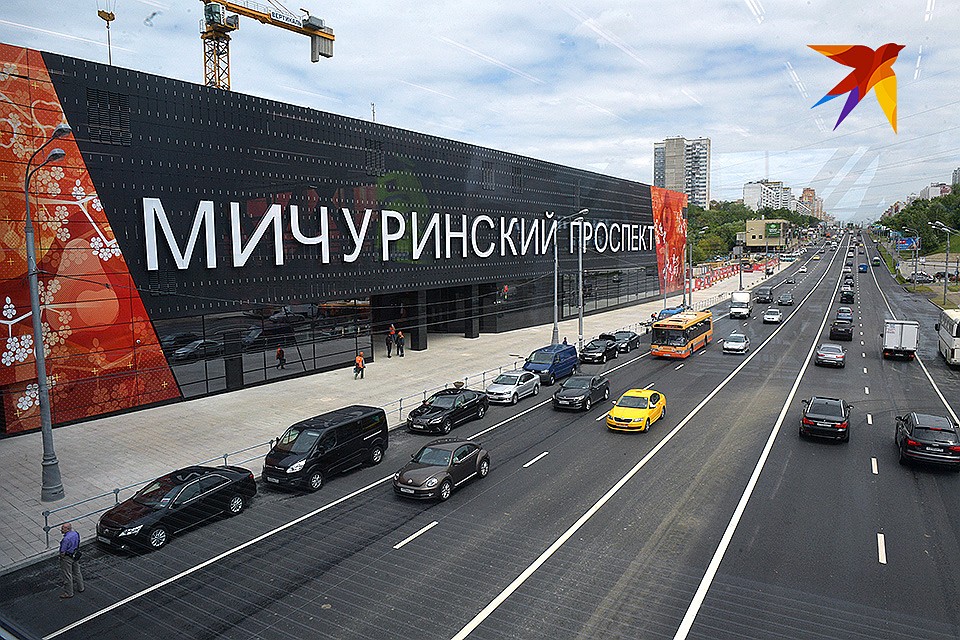 Вестибюль станции метро "Мичуринский проспект" Солнцевской линии Московского метрополитена. Фото: Михаил ФРОЛОВ
